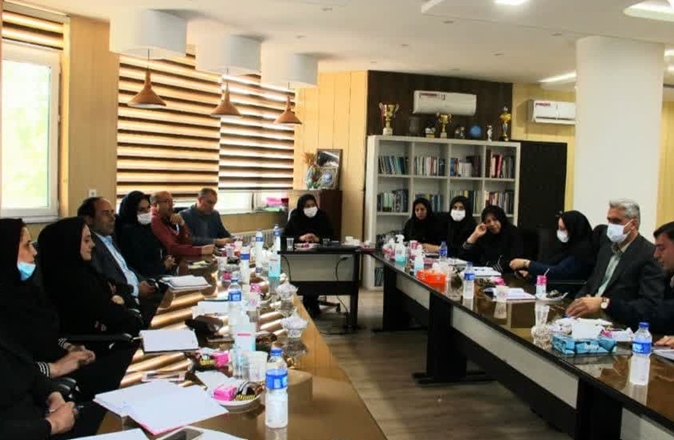 نشست صمیمی معاون بهداشتی دانشگاه با مدیران و روسای واحدهای فنی معاونت
